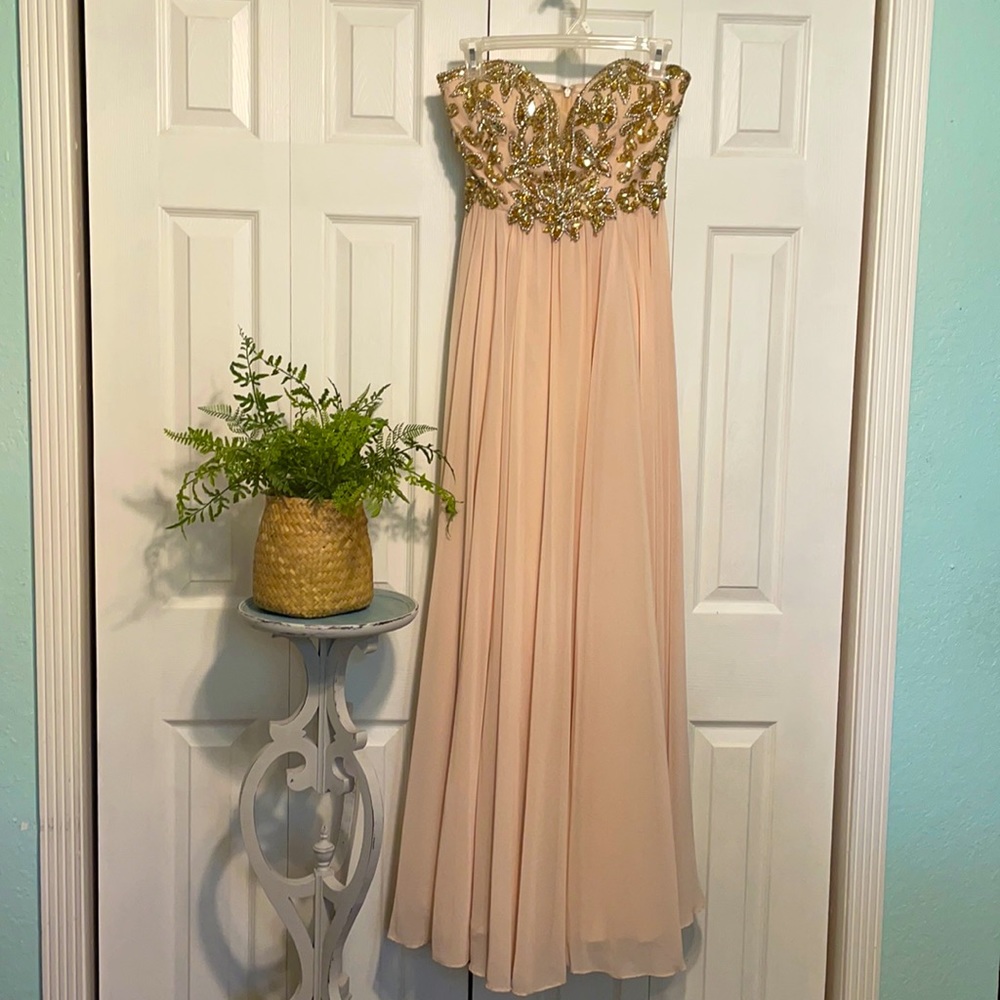 Formal, Nude strapless dress size 6